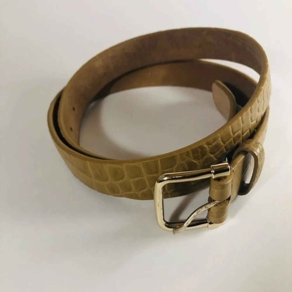 5 ITEMS FOR $35 FOR ALL ITEMS $15 OR LESS….MAKE A BUNDLE! genuine leather s/m